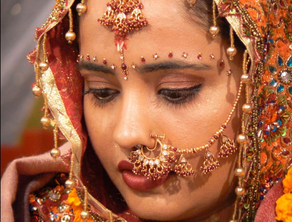 Hindu-Bride-With-Bindi